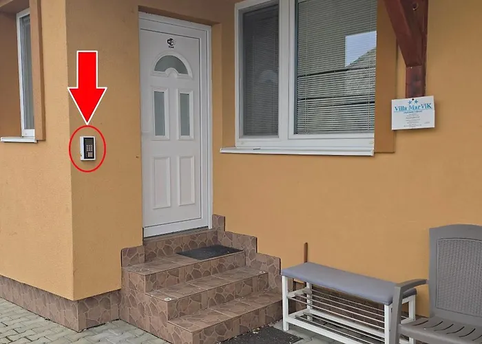 Marvik Πανσιόν 3*